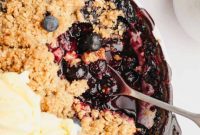 Golden Apple and Berry Crumble