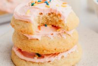 Velvet Buttercream Cookies