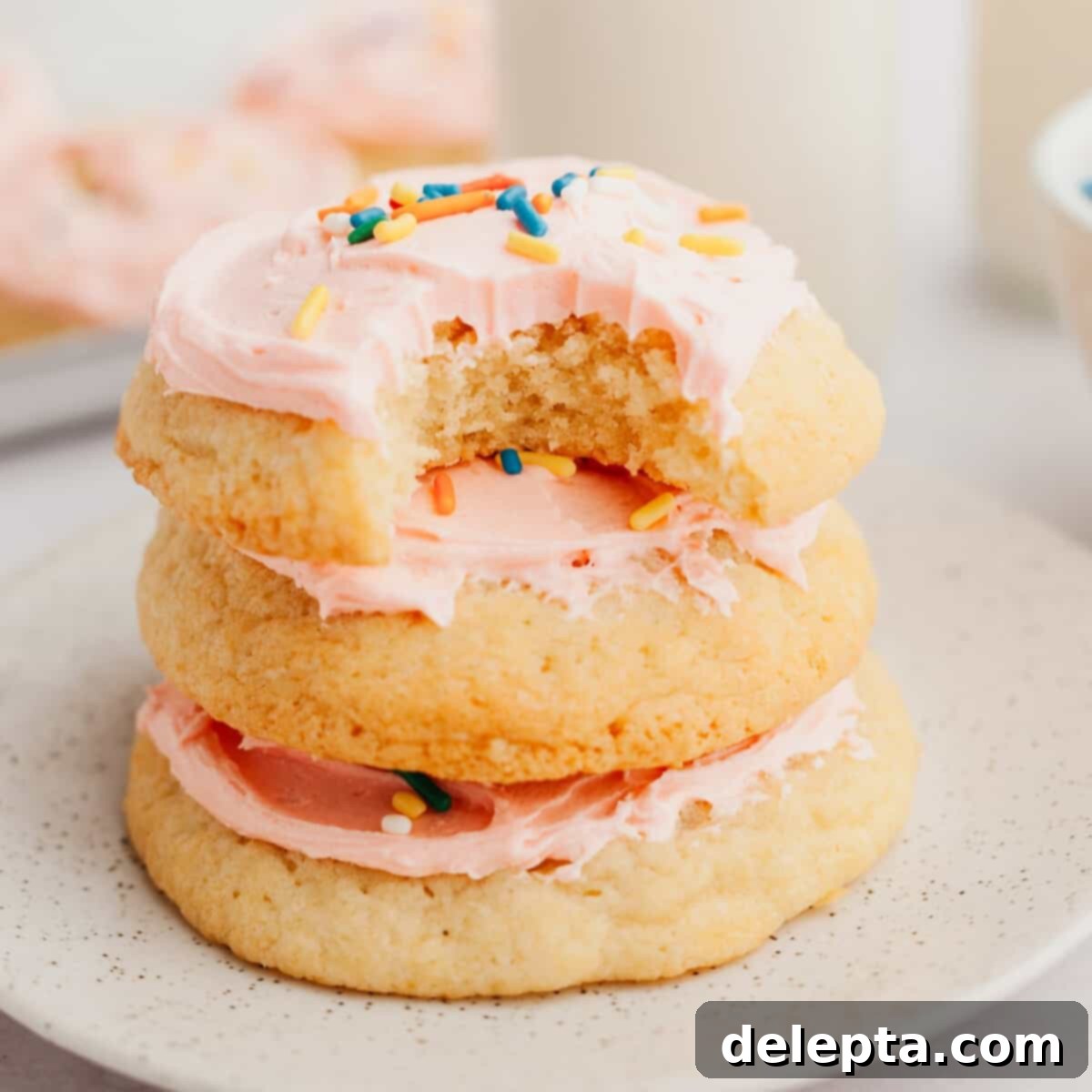Velvet Buttercream Cookies 1 featured 11701