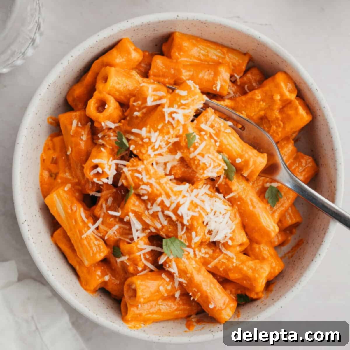 Viral Easy Spicy Vodka Pasta 1 featured 12189