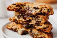 Halva Chocolate Chip Cookie Giants