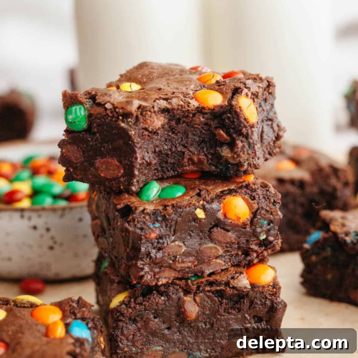 Fudgy M and M Brownies 1 featured 15939