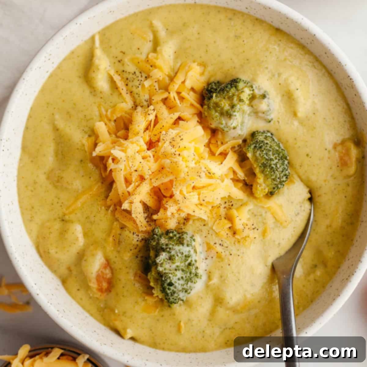 Velvety Chicken and Broccoli Cheddar Soup 1 featured 18396