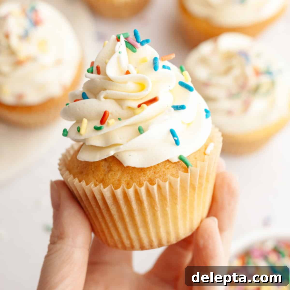 Pure Vanilla Bean Bliss Cupcakes 1 featured 19840