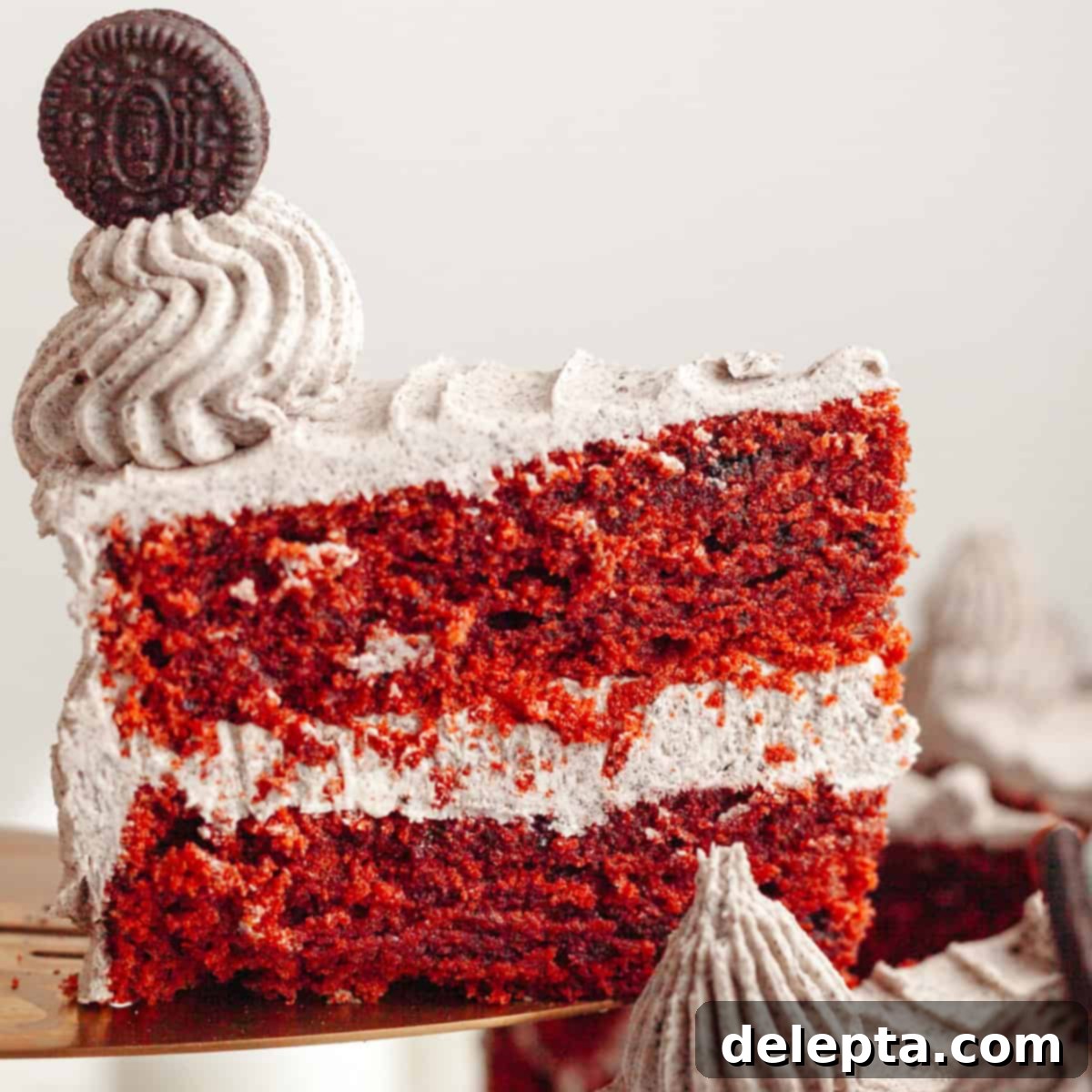 Red Velvet Oreo Cake with Oreo Buttercream 1 featured 20403