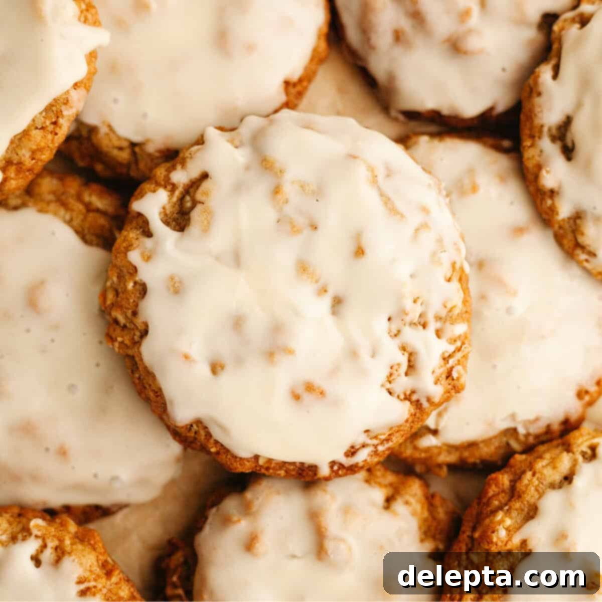 Aromatic Cardamom Oatmeal Cookies with Maple Espresso Glaze 1 featured 21579