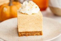 Spiced No-Bake Pumpkin Cheesecake Bars