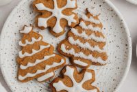 Bright Gingerbread Cookies