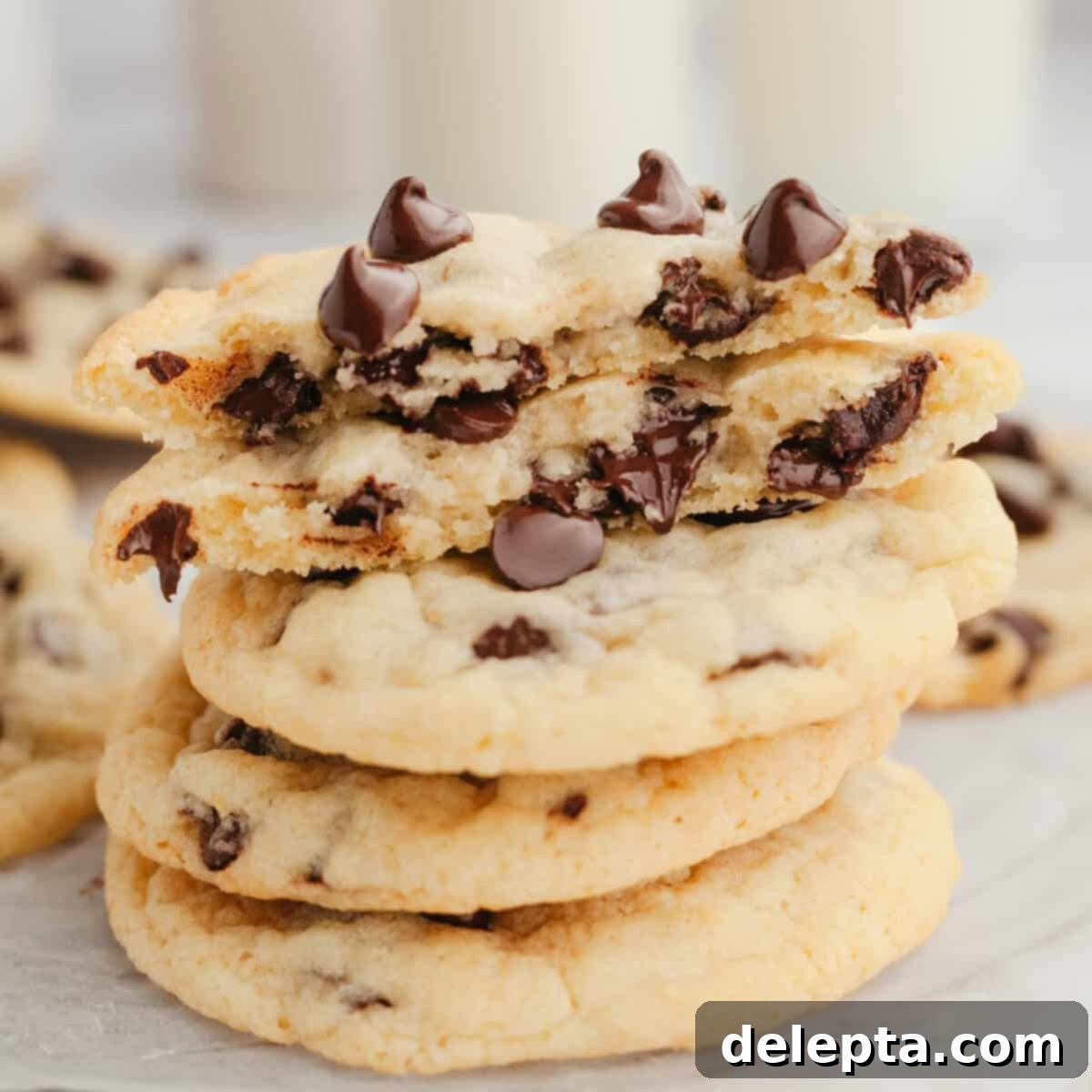 Crispy Golden Chocolate Chip Cookies 1 featured 5125 1