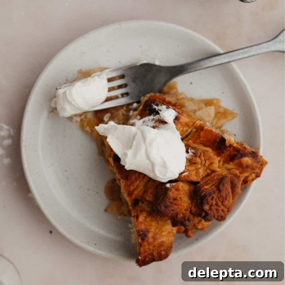 Fireside Bourbon Apple Pie 1 featured 539