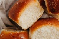 Soft Brioche Dinner Rolls