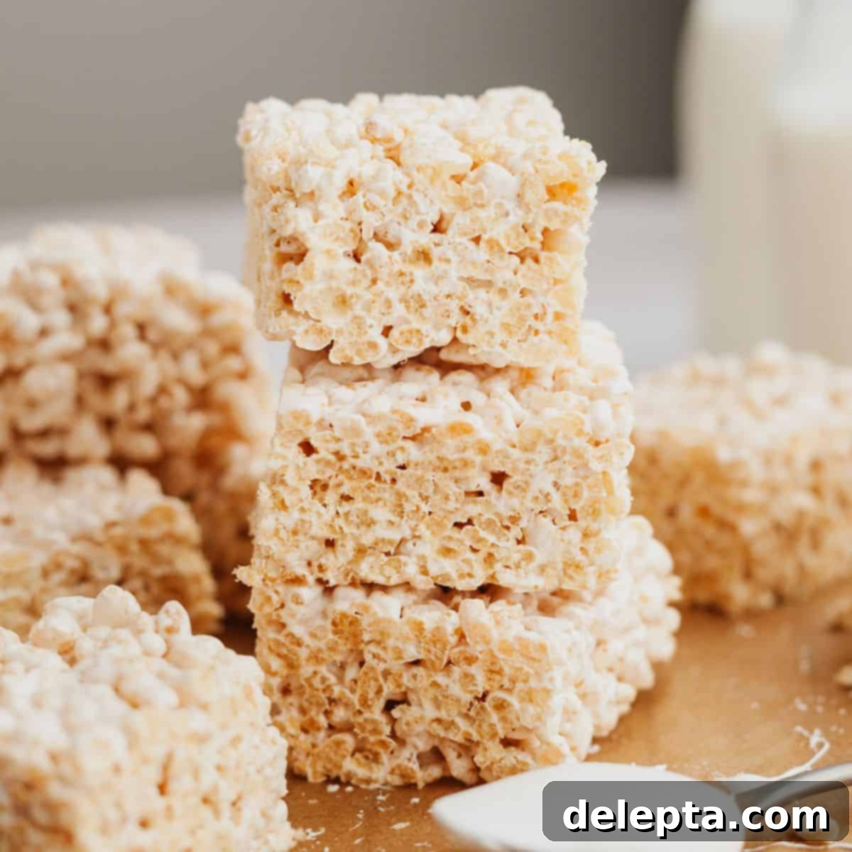 Fluffy Marshmallow Krispie Bars 1 featured 9963